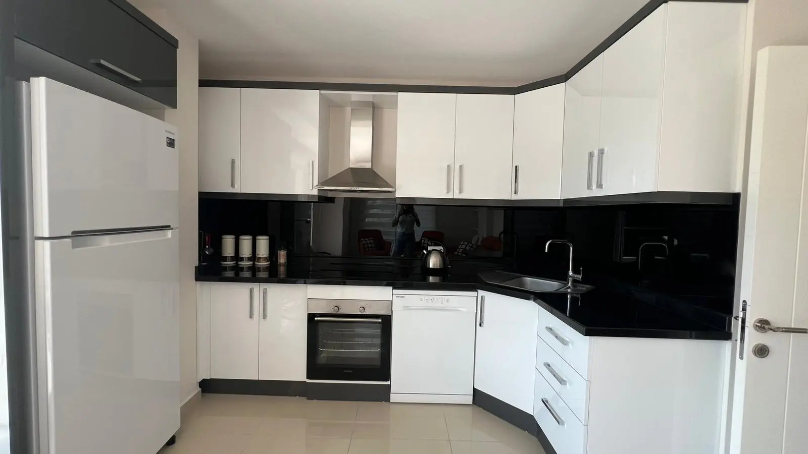 Fitted kitchen